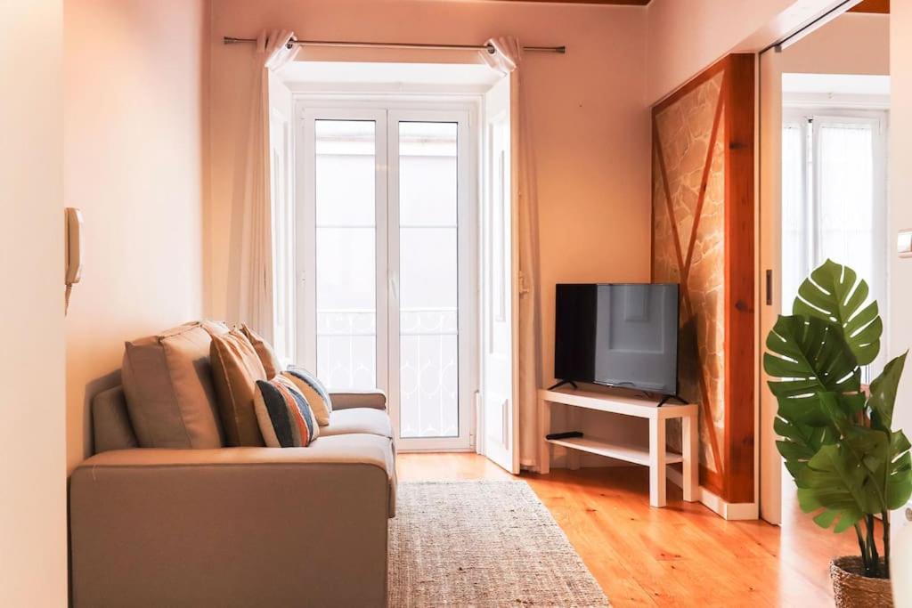 ליסבון Vita Portucale ! Campo Ourique Design W/ Balcony מראה חיצוני תמונה