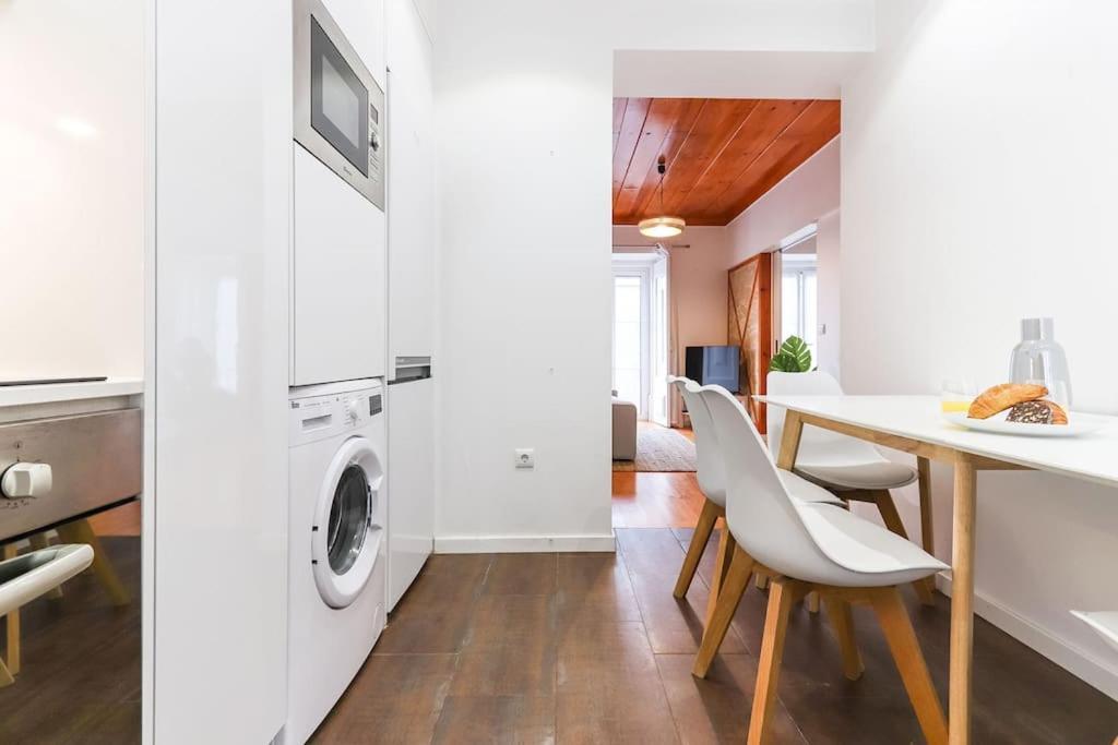 ליסבון Vita Portucale ! Campo Ourique Design W/ Balcony מראה חיצוני תמונה