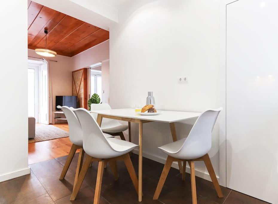 ליסבון Vita Portucale ! Campo Ourique Design W/ Balcony מראה חיצוני תמונה